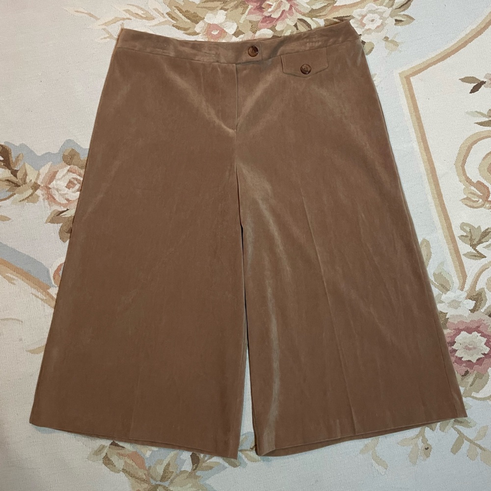 Golden Brown, wide leg Capri by Briggs New York size 16
